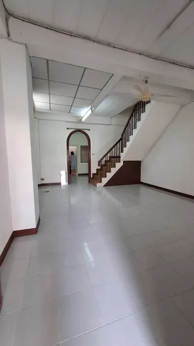 3-bed house for rent near BTS Bang Na, photo 4 of 5