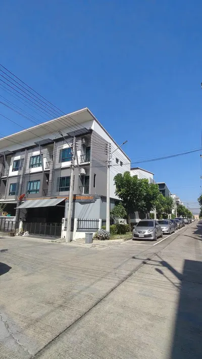 3-bed house for sale near BTS Khu Khot, photo 5 of 5