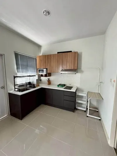 3-bed townhouse for rent near MRT Bang Phlu, photo 4 of 5