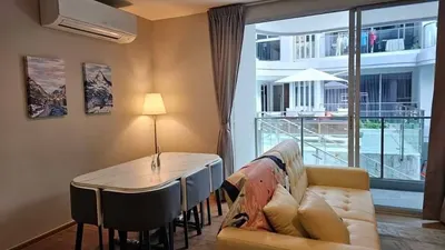 2-bed condo for rent near BTS Asok, photo 2 of 5