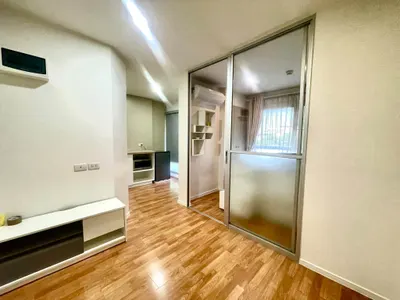 Condo for rent at Lumpini Ville Sukhumvit 76-Bearing Station 2, photo 2 of 5