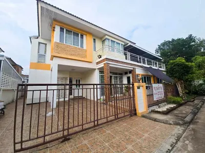 House for sale near ARL Makkasan, photo 1 of 5