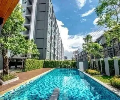 Condo 1 chambre à vendre près de la station MRT Bang Kapi, photo 2 sur 5