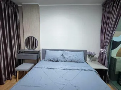 Condo 1 chambre à vendre près de la station MRT Bang Kapi, photo 3 sur 5