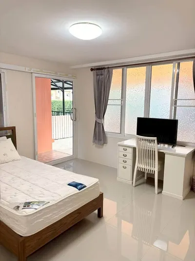 3-bed house for sale near MRT Bang Kapi, photo 2 of 5