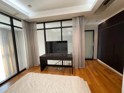 Condo 1 chambre à louer près de la station MRT Sukhumvit, photo 1 sur 5