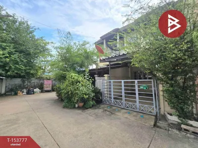 Maison de ville 2 chambres à vendre près de la station MRT Bang Kapi, photo 2 sur 5