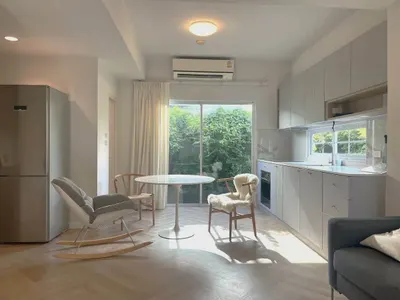 2-bed townhouse for rent near BTS Bang Na, photo 1 of 5