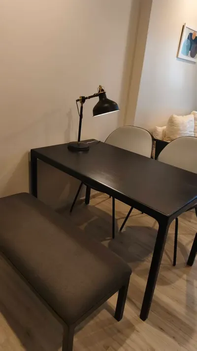 Condo 1 chambre à louer près de la station MRT Huai Khwang, photo 2 sur 5