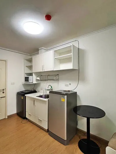 Condo 1 chambre à louer près de la station BTS Bearing, photo 4 sur 5