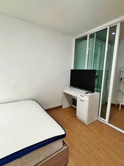 Condo 1 chambre à louer près de la station BTS Bearing, photo 3 sur 5
