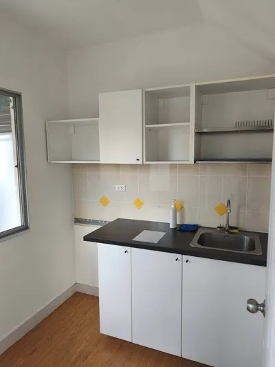 3-bed house for rent near MRT Huai Khwang, photo 5 of 5