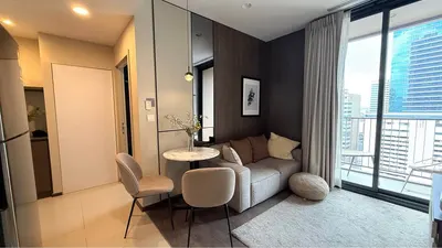 MRT クロントゥーイ駅周辺の2ベッドルームアパートメント（賃貸）、写真1/5