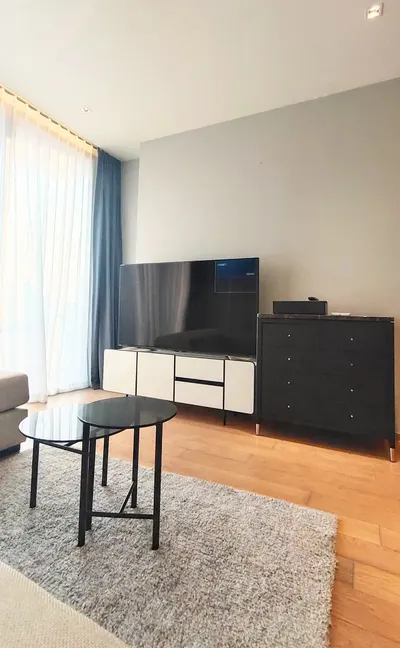 2-bed condo for rent near MRT Khlong Toei, photo 3 of 5