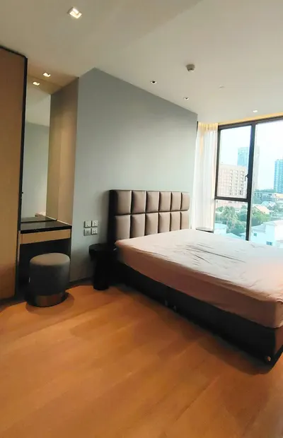2-bed condo for rent near MRT Khlong Toei, photo 2 of 5