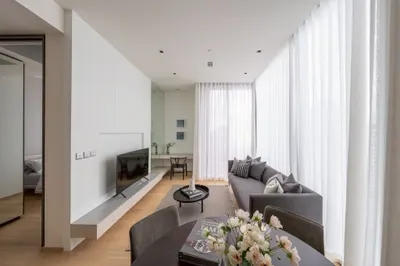 Condo 2 chambres à vendre près de la station BTS Chit Lom, photo 1 sur 5