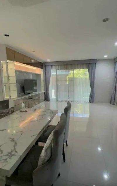 Setthasiri Charan Pinklao soi 32的4房独栋住宅出租，第2张，共5张