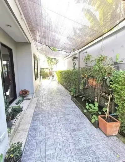 Setthasiri Charan Pinklao soi 32的4房独栋住宅出租，第3张，共5张