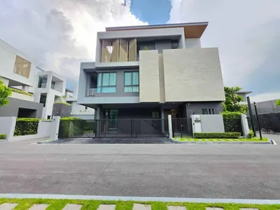 5-bed house for rent at The Gentry Phatthanakan 2, photo 1 of 5