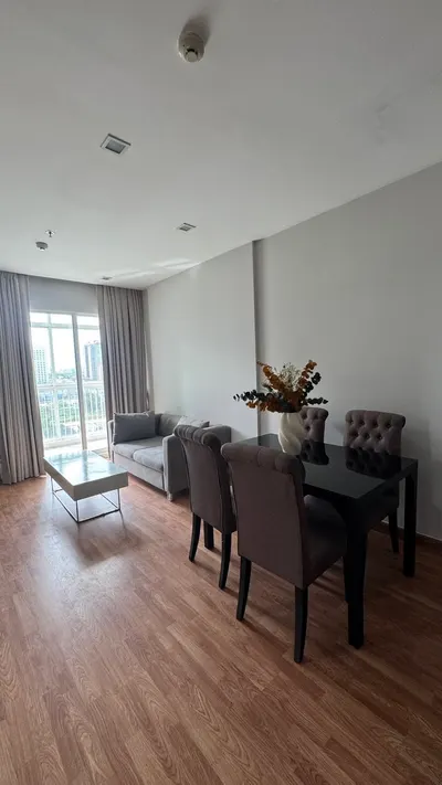 Condo 2 chambres à louer à The Coast Bangkok, photo 2 sur 5