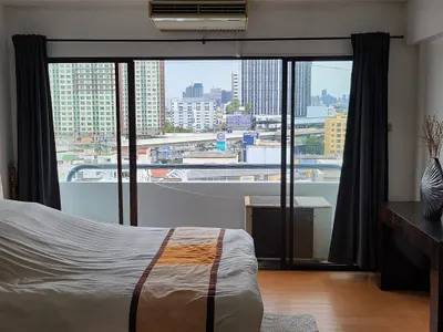 1-bed condo for sale near BTS Ratchayothin, photo 3 of 5