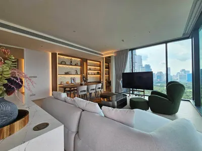 Condo 3 chambres à louer à EI8HTEEN SEVEN, photo 2 sur 5