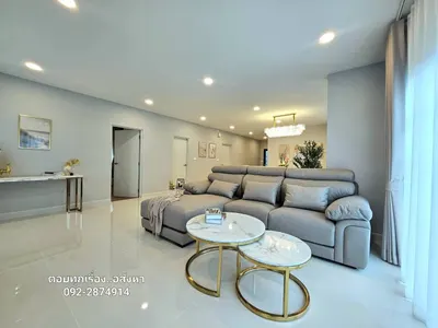 4-bed house for rent at Centro Bangna phase 2, photo 3 of 5
