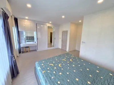 4-bed house for rent at Perfect Place Rama 9-KrungthepKreetha, photo 4 of 5