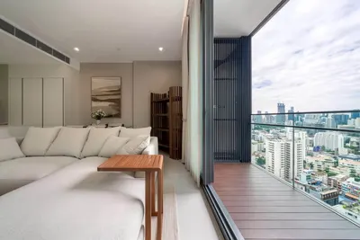 2-bed condo for rent near BTS Nana, photo 2 of 5