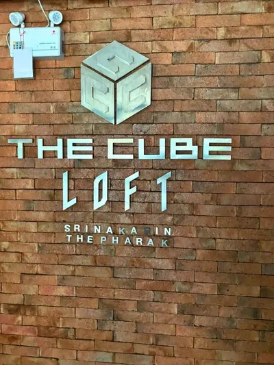 The Cube Loft Srinakarinのコンドミニアム（賃貸）、写真1/5