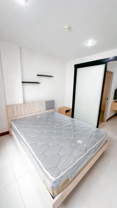 1-bed apartment for rent near MRT Ratchadaphisek, photo 2 of 5