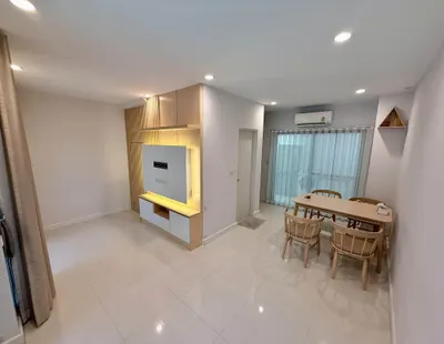 2-bed house for rent near BTS Saphan Mai, photo 2 of 5