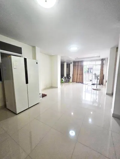 House for rent near ARL Makkasan, photo 3 of 5