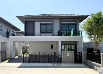 ขายบ้าน 4 ห้องนอน ใกล้ BTS บางนา รูปที่ 1 จาก 5