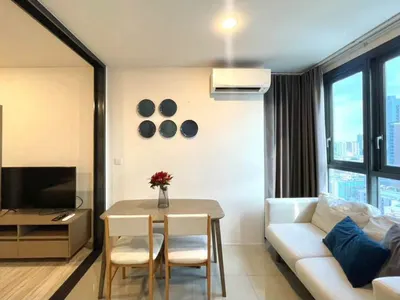 1-bed condo for rent at XT HUAIKHWANG, photo 3 of 5