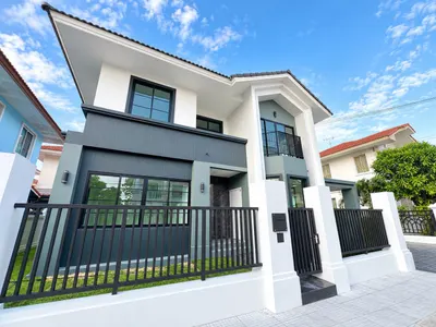 Maison 4 chambres à vendre près de la station MRT Bang Phlu, photo 2 sur 5