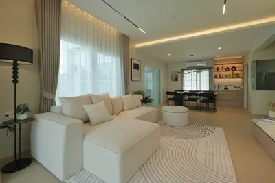 Maison 5 chambres à louer près de la station BTS Bang Na, photo 2 sur 5
