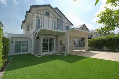 Maison 5 chambres à louer près de la station BTS Bang Na, photo 1 sur 5