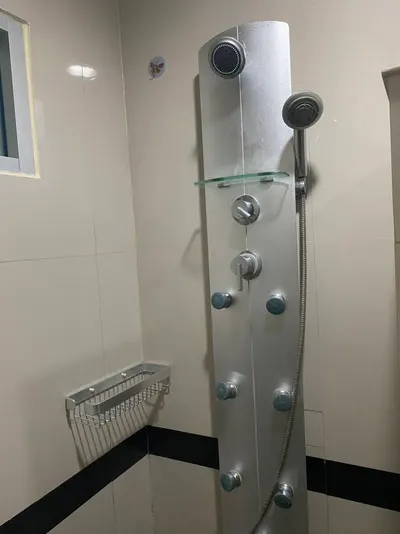 MRT 伊沙拉帕站附近的开间公寓楼出租，第2张，共5张