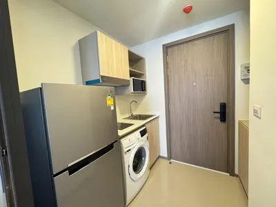 Condo for rent near BTS Bang Na, photo 3 of 5