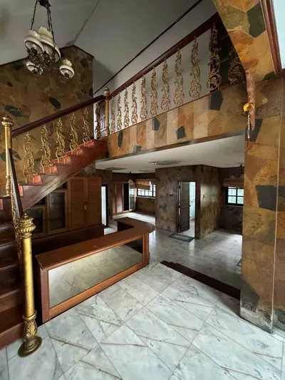Maison 3 chambres à louer près de la station MRT Bang Khun Non, photo 3 sur 5