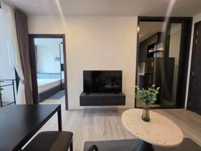 1-bed condo for rent near MRT Huai Khwang, photo 5 of 5