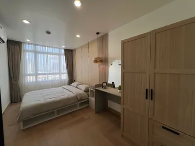 Condo 2 chambres à vendre près de la station ARL Hua Mak, photo 3 sur 5