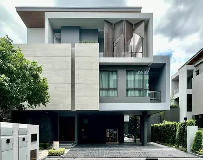 The Gentry Phatthanakan 2の5ベッドルーム一戸建て（賃貸）、写真1/5