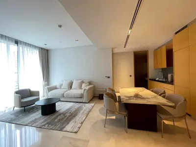 2-bed condo for rent near BTS Sala Daeng, photo 2 of 5