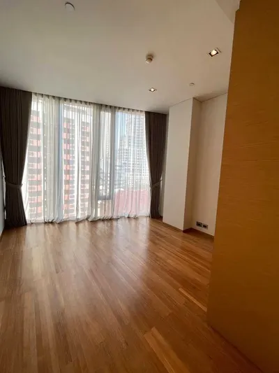 2-bed condo for rent near BTS Sala Daeng, photo 5 of 5