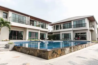 22/40 Perfect Masterpiece, Rama 9, Soi 7, Prawet dst. Motorway rd.的12房独栋住宅出租，第1张，共5张