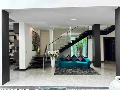 ให้เช่าบ้าน 6 ห้องนอน ใกล้ BTS เอกมัย รูปที่ 4 จาก 5