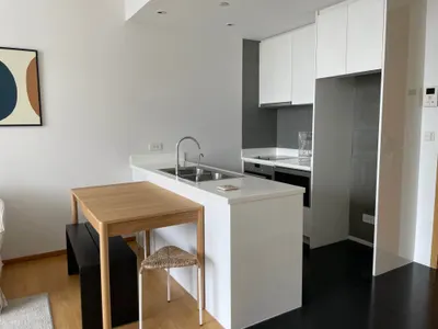 AEQUA Residence Sukhumvit 49の1ベッドルームコンドミニアム（賃貸）、写真3/5