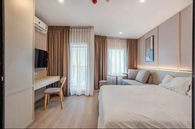Studio condo for rent near MRT Phra Ram 9, photo 3 of 5
